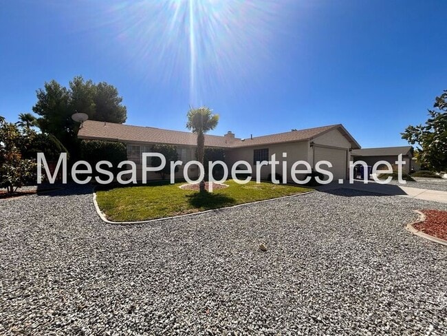 Foto del edificio - 16783 Hidden Creek Dr