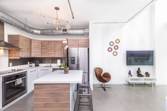 Foto del edificio - 690 SW 1st Ct