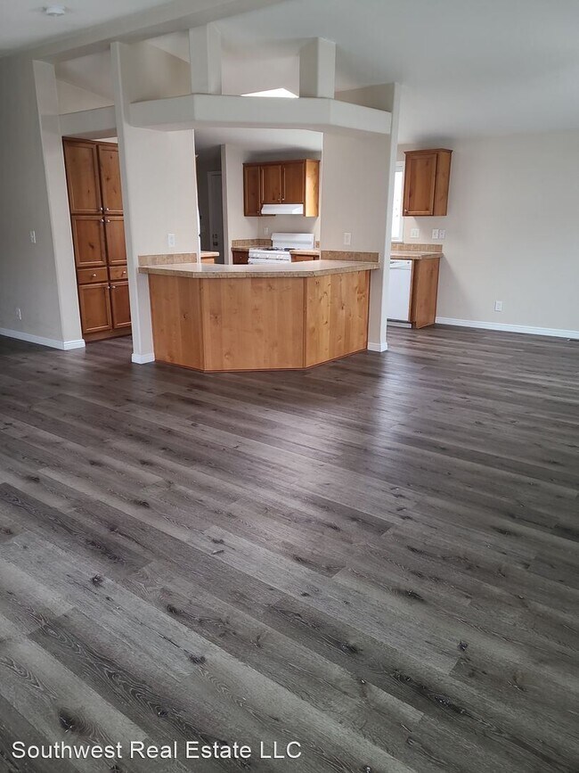 Building Photo - 3 br, 2 bath House - 804 Maple