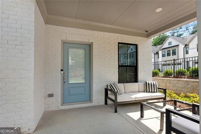 Building Photo - 400 Renwood Trl