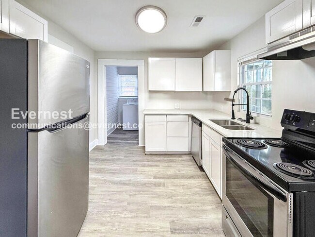 Foto del edificio - 745 82nd Pl S