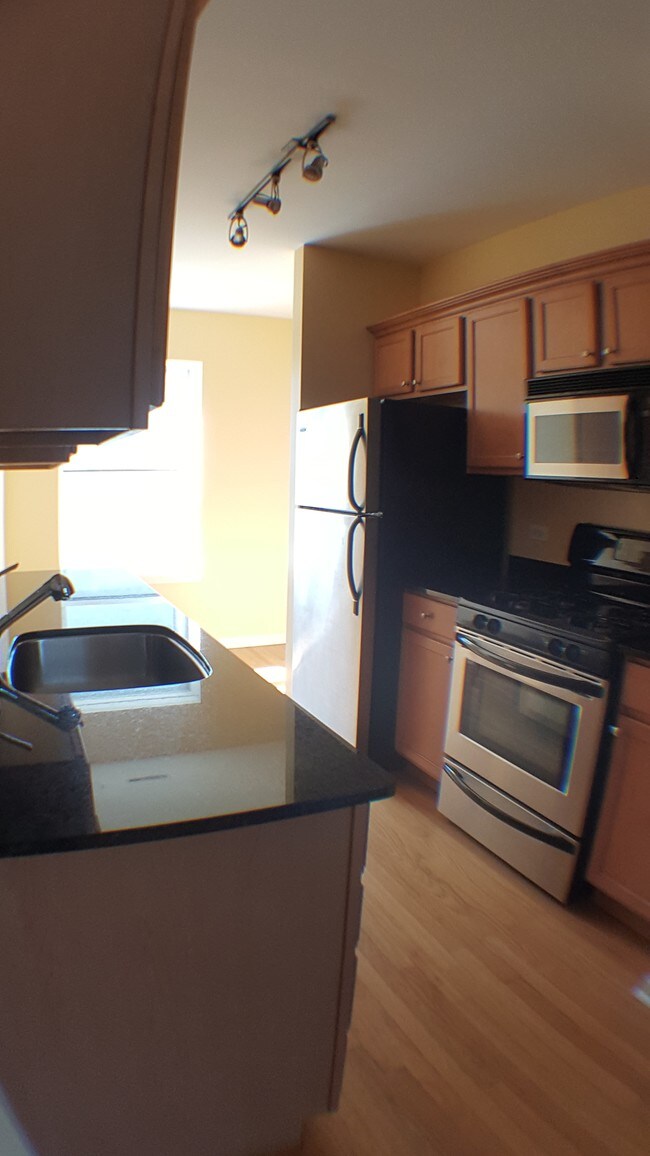 Foto del edificio - 4017 N Troy St