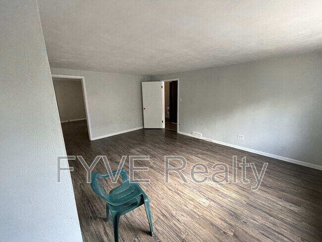Foto del edificio - 2624 Norwood Ave
