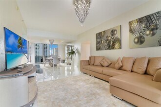 Building Photo - 15811 Collins Ave