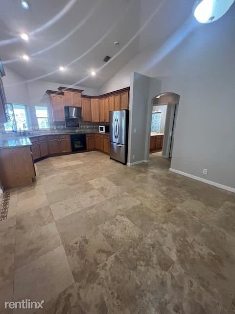Building Photo - 4 br, 3 bath House - 14609 82nd St N