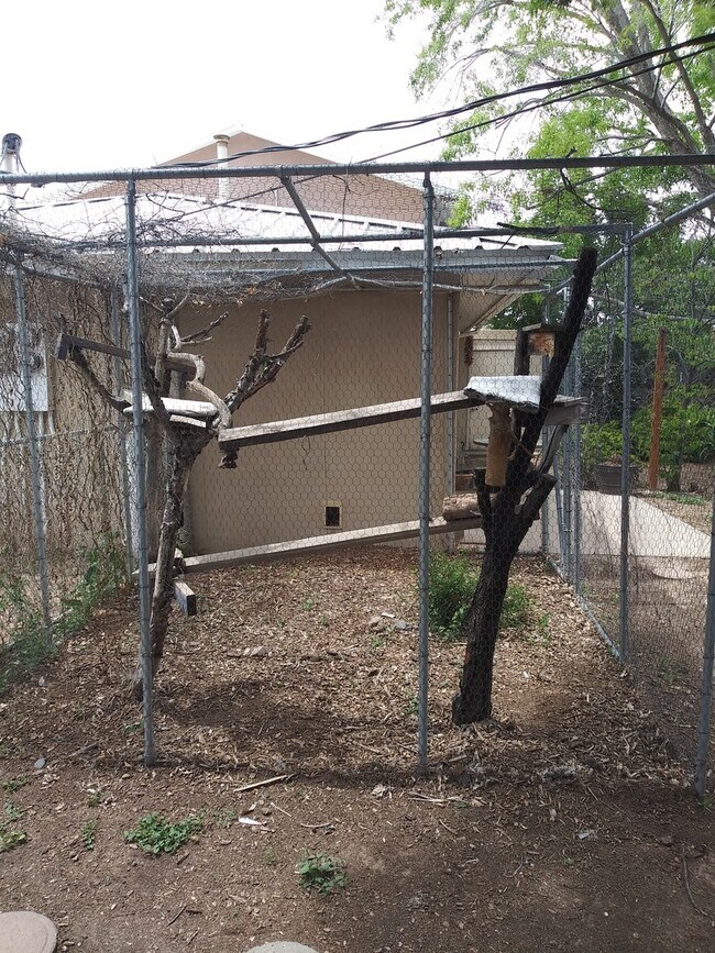 Foto del edificio - 2 Bedroom 1 Bathroom Townhouse in North Va...