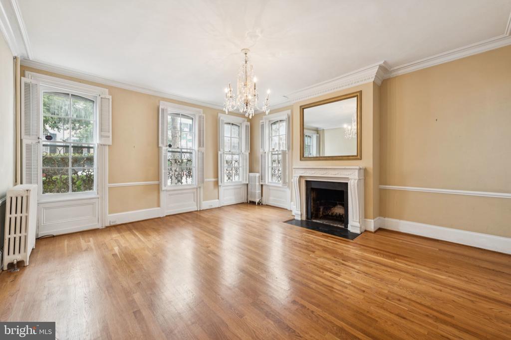 Primary Photo - 1225 30th St NW