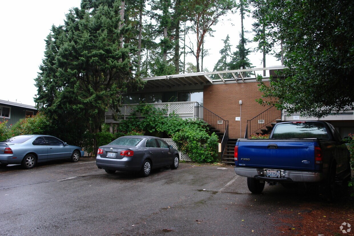 Foto del edificio - 1110 Bellevue Way SE