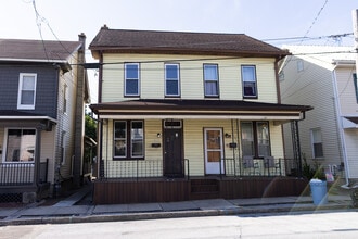 Building Photo - 208 W Carpenter Ave