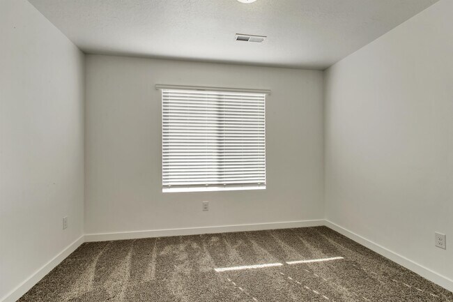 Foto del edificio - 869 S Brubaker Way