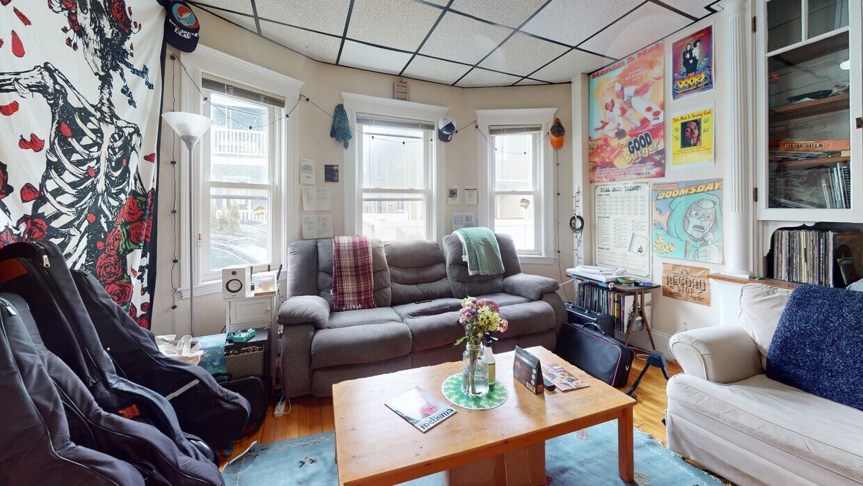 Photo - 6 Bailey St (Somerville, MA)