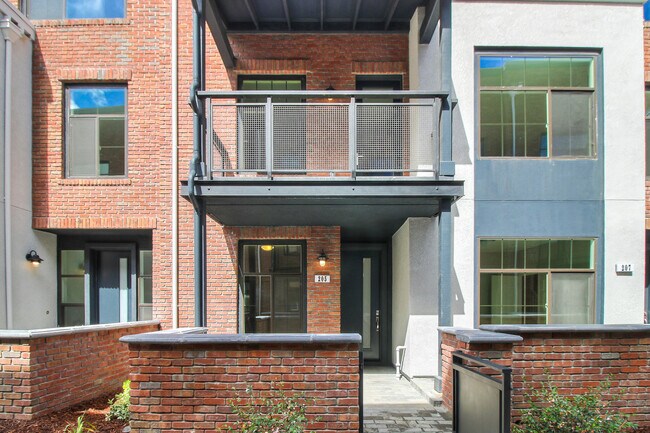 Exterior Entrace - 205 Malley Way