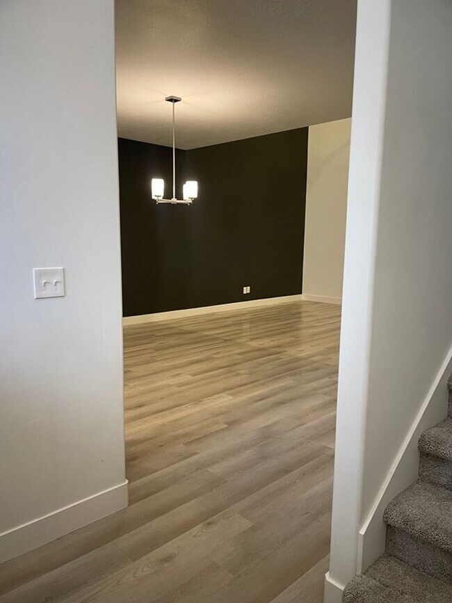 Building Photo - 13963 Silver Peak Ln