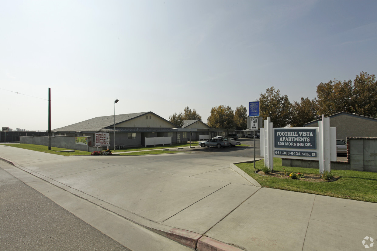 Primary Photo - Foothill Vista Apartments