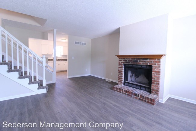 Building Photo - 133 N Saxony Dr