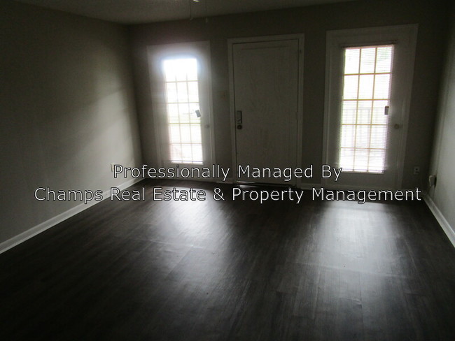 Building Photo - 204 Cantal Dr