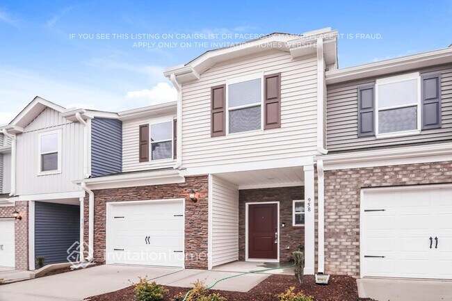 Foto del edificio - 958 Greenville Wy