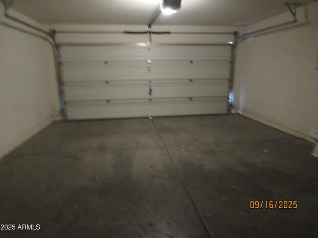 Foto del edificio - 22212 W Tonto St