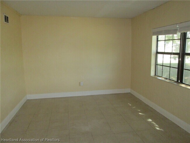 Building Photo - 3062 Orchid Rd