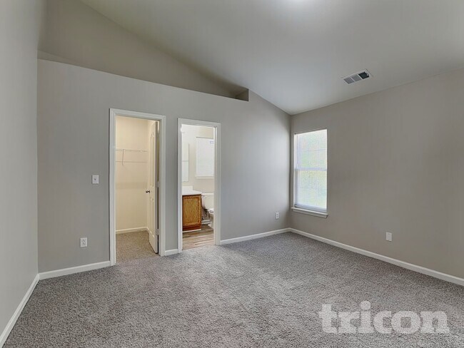 Foto del edificio - 8422 Wallace Glen Dr