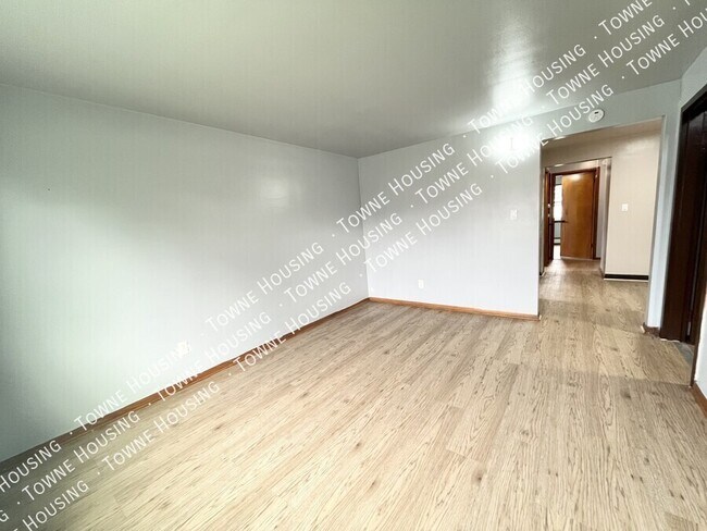 Building Photo - 43 Eagan Dr