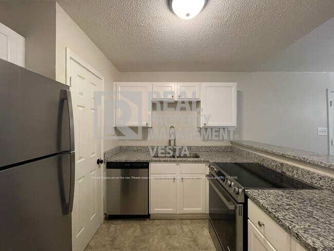 Foto del edificio - 443 Lacebark Dr
