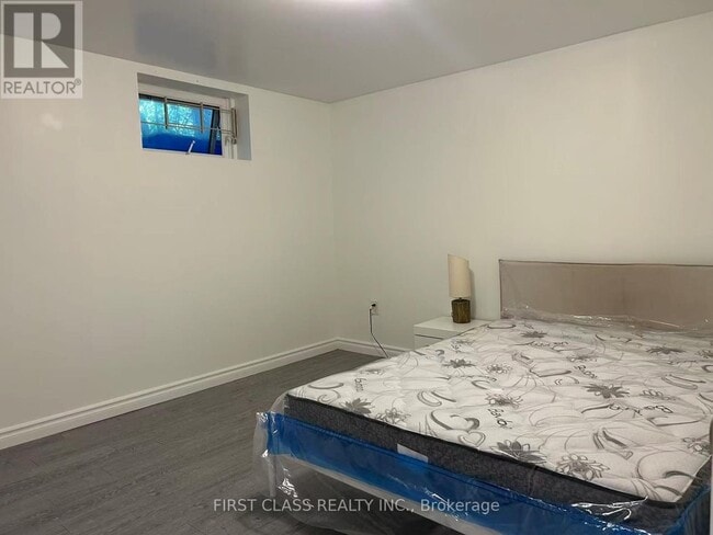 Building Photo - 448 Elmwood Ave