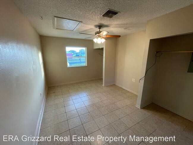 Foto del edificio - 4 br, 1.5 bath House - 1262 Padgett Circle