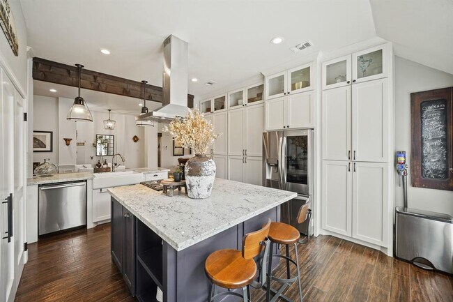 Building Photo - 5122 Eule Dr