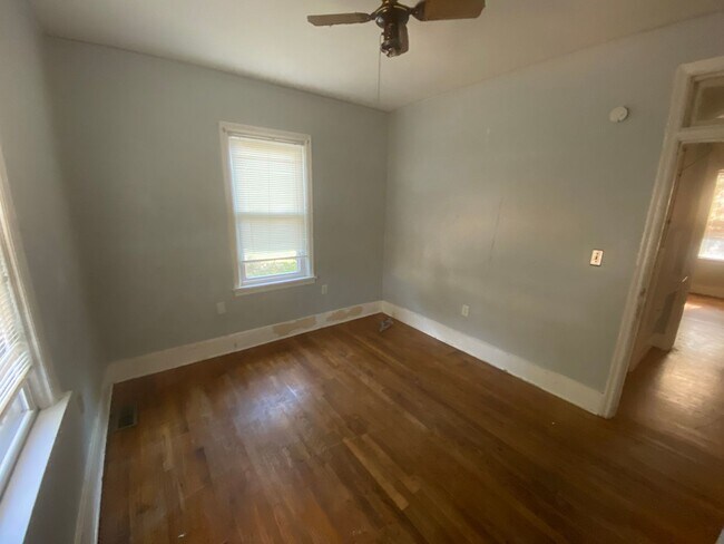 Foto del edificio - 1102 Murphy St