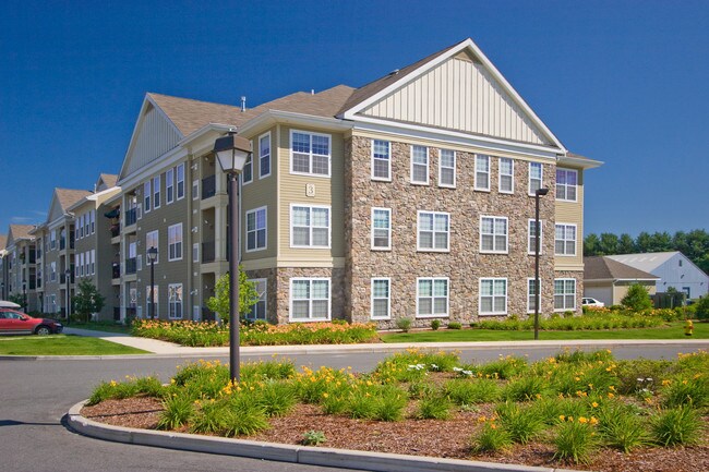 Building Photo - 311 Lowell St