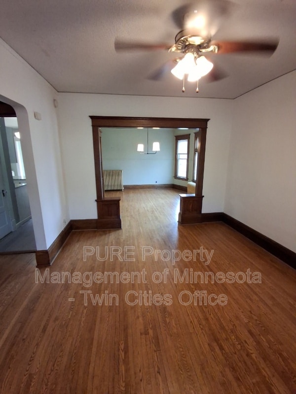 Building Photo - 730 Jenks Ave E