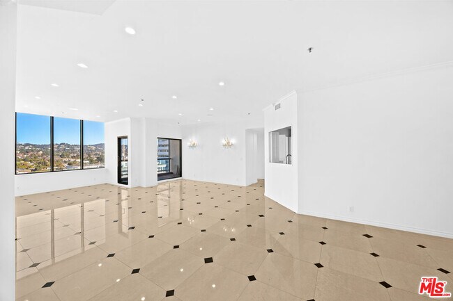 Foto del edificio - 10724 Wilshire Blvd