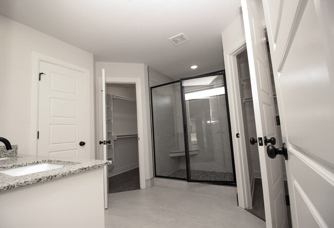 Foto del edificio - 1121 Monarch Rd