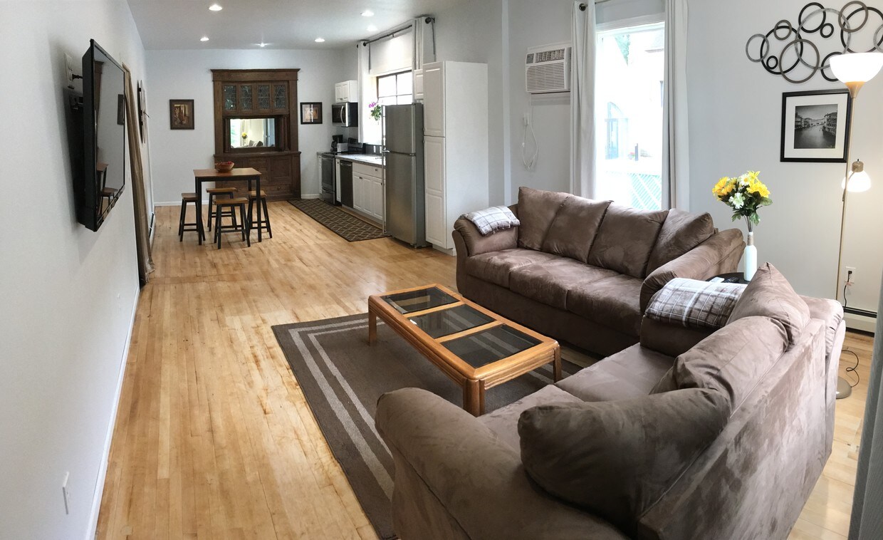 Foto principal - 915 Broadway N