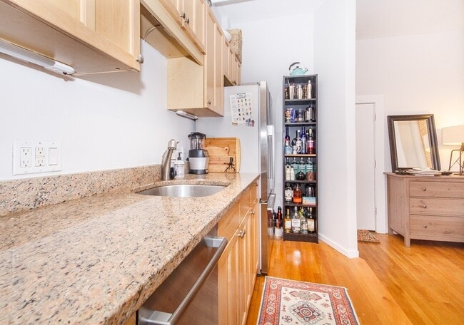 Building Photo - 29 Fayette St
