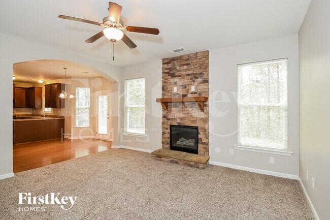 Foto del edificio - 315 Roland Manor Dr