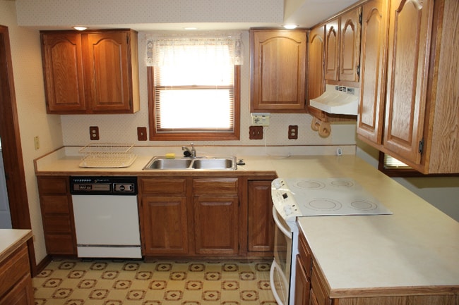 Building Photo - 1701 Southfield Rd