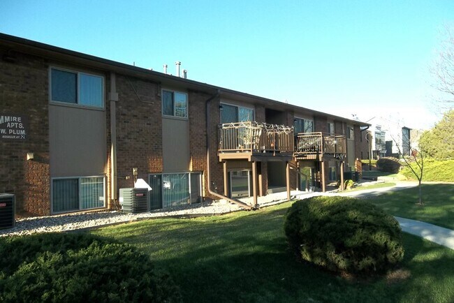 Building Photo - 2115 W Plum St
