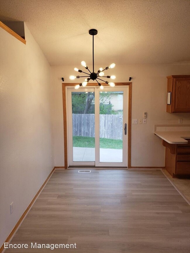 Building Photo - 3 br, 3 bath House - 1923 S Leeanne Ln