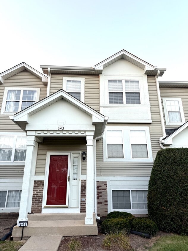 Foto principal - 643 Holiday Ln