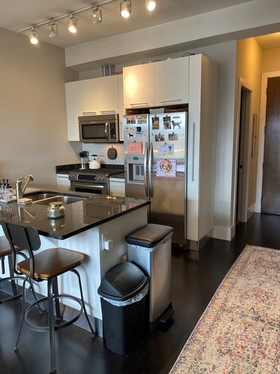 Building Photo - 154 W 2nd St