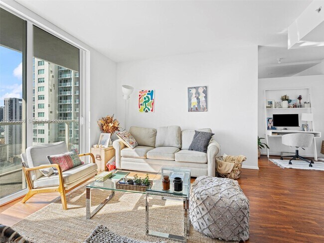 Foto del edificio - 244 Biscayne Blvd