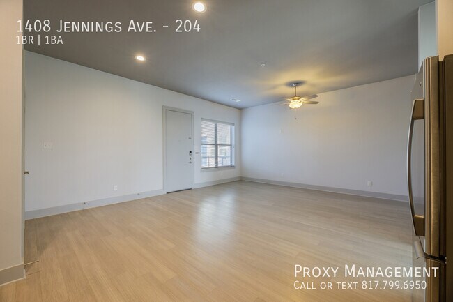 Building Photo - 1408 S Jennings Ave