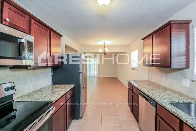 Building Photo - 7736 Nw 31St St