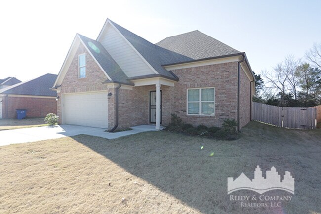 Building Photo - 6137 Humphreys Dr