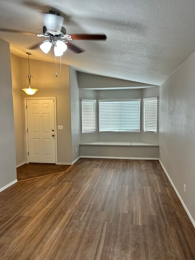 Primary Photo - Great 4Bdm 2Ba Home, in a well desired loc...