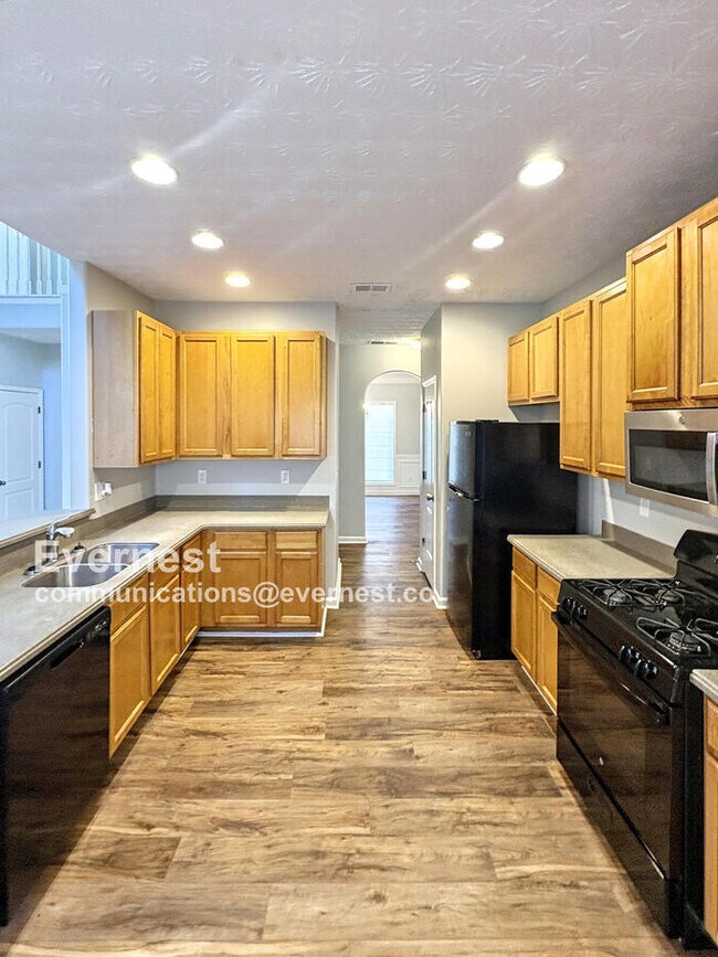 Foto del edificio - 632 Addison Way
