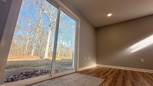 Building Photo - 53 Scotch Pine Dr