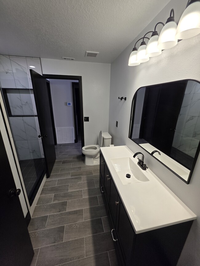 Building Photo - 5626 Andrea St